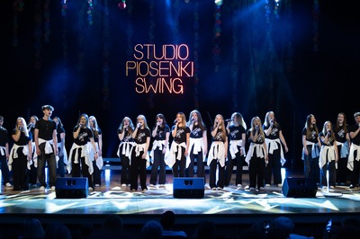Plakat wydarzenia:  WIECZÓR MUSICALOWY „W KRAINIE BAJEK”, STUDIO PIOSENKI SWING 